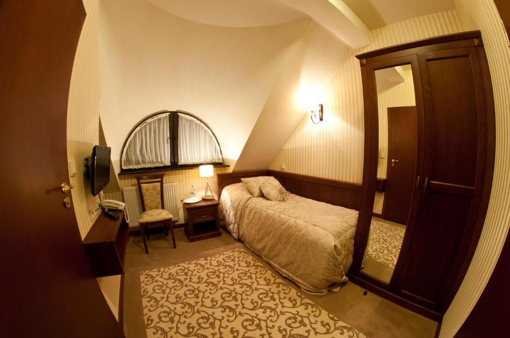 Dwor Kresowy Hotel Radymno Kamer foto