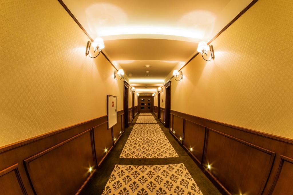 Dwor Kresowy Hotel Radymno Buitenkant foto