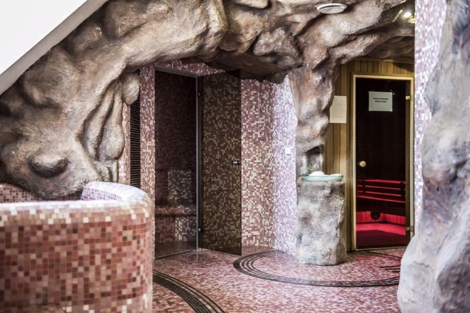 Dwor Kresowy Hotel Radymno Buitenkant foto