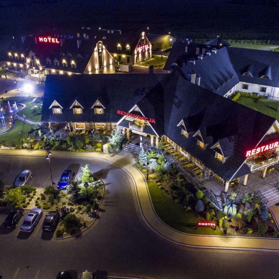 Dwor Kresowy Hotel Radymno Buitenkant foto